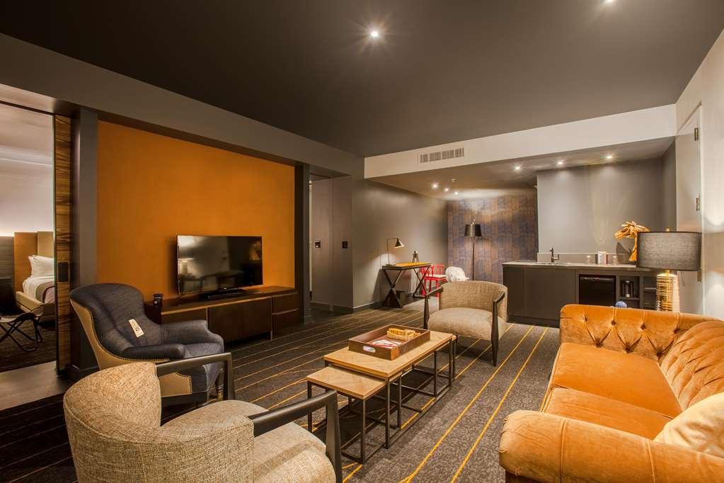 The George, By Valencia Hotel Collection College Station Room photo