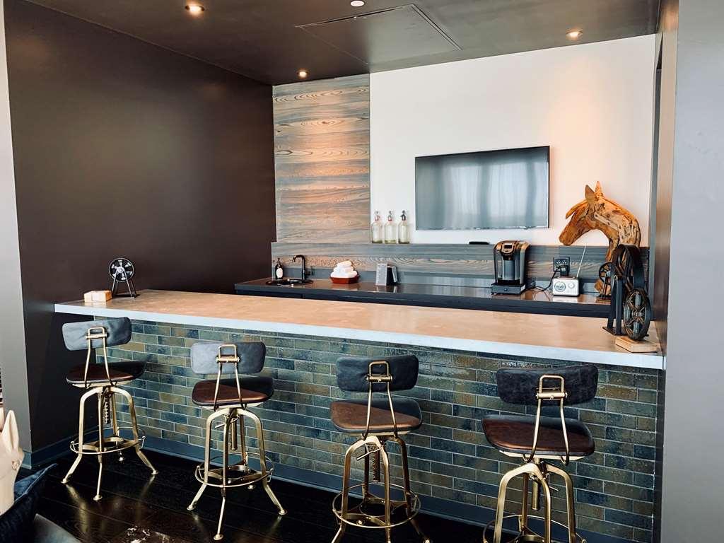 The George, By Valencia Hotel Collection College Station Room photo