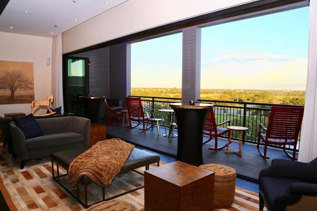 The George, By Valencia Hotel Collection College Station Room photo
