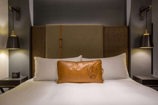 The George, By Valencia Hotel Collection College Station Room photo
